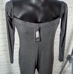 FASHION NOVA  SOOTHE OFF SHOULDER JUMPSUIT..🙍‍♀️🥰💚